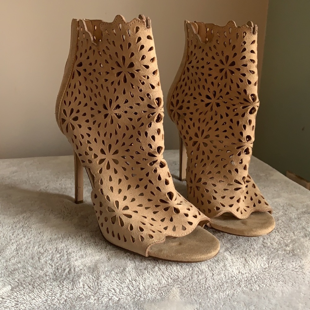 ALDO , Nude Peep toe, Floral Stiletto US 8.5 - Picture 2 of 6